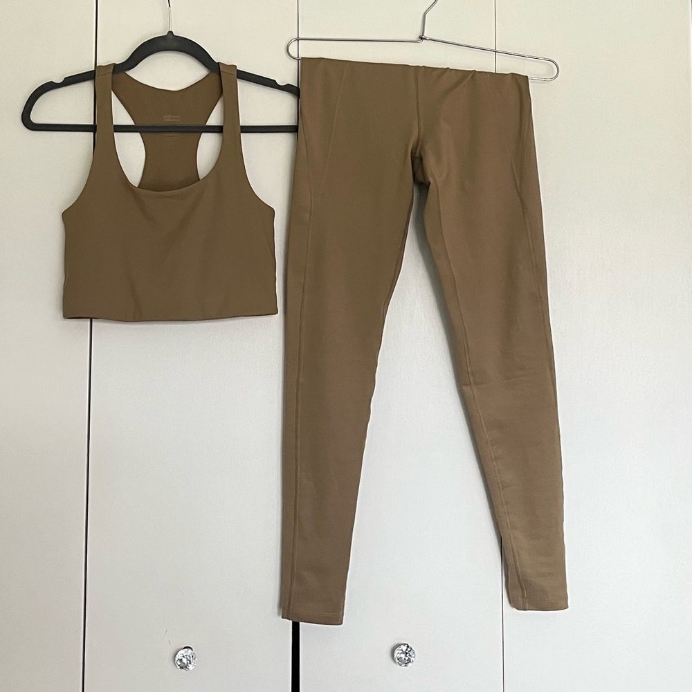 Girlfriend Collective Set